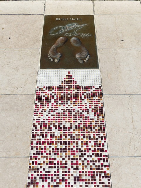 罗马诺：尤文知道三家英超俱乐部联系了道路，球员希望转会